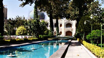 حیاط هتل عباسی اصفهان حیاط هتل عباسی اصفهان